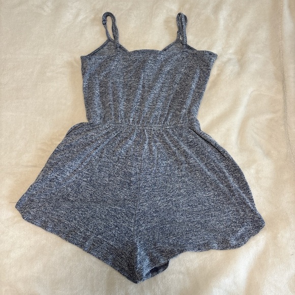 Heather blue athletic romper with pockets - Picture 6 of 6